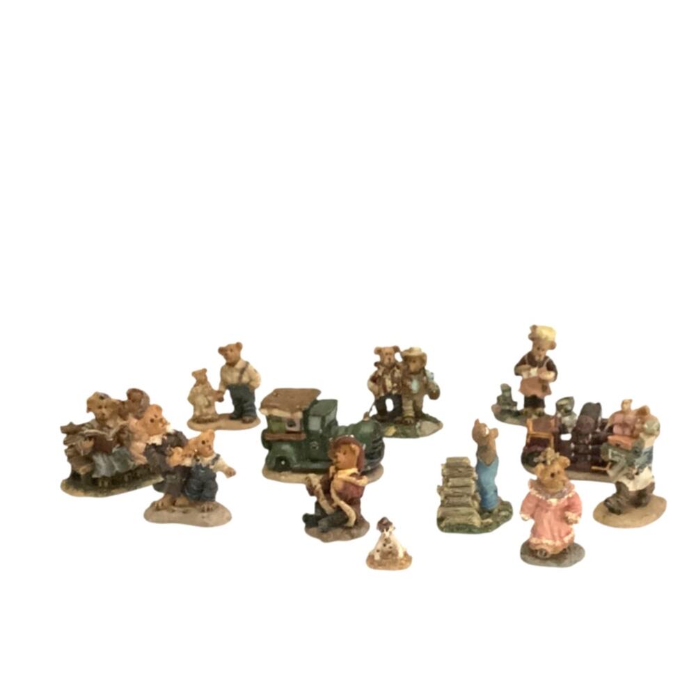 Boyd's Town Village Figurines Lot of 12 Pieces - Picture 2 of 7